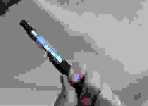 抽電子霧化器有什么危害