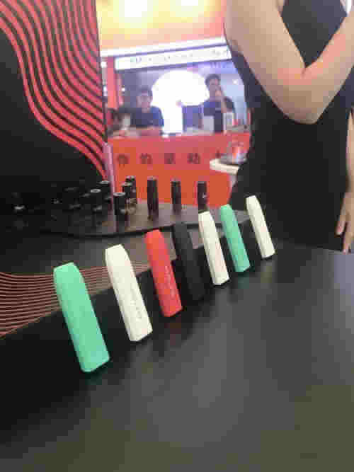 moti電子煙怎么抽視頻