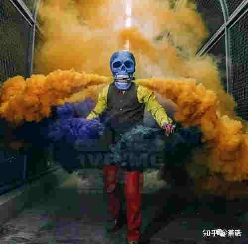 炫酷電子煙表演