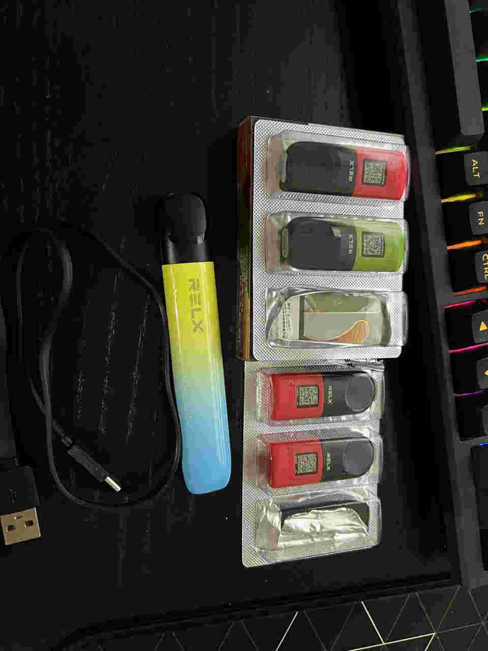 悅刻五代一顆煙彈可以抽多少口(悅刻五代煙彈一個能抽多久)