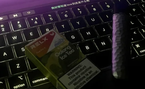 悅刻一次性電子煙解鎖的方法，悅刻電子煙使用指南