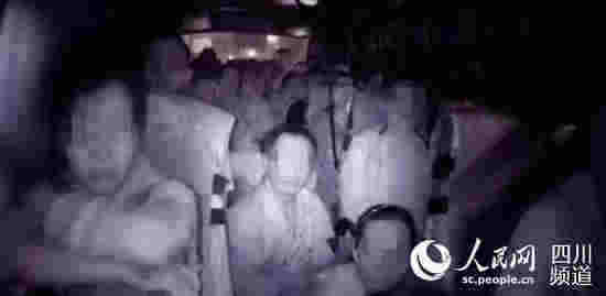 四川綿陽：客車超員48.28% 駕駛員、公司負責人雙雙被罰