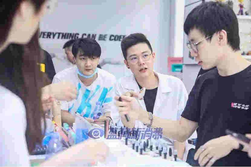 COEE可逸首家旗艦店落地：全方位賦能門店運營 打出提速發展組合拳 