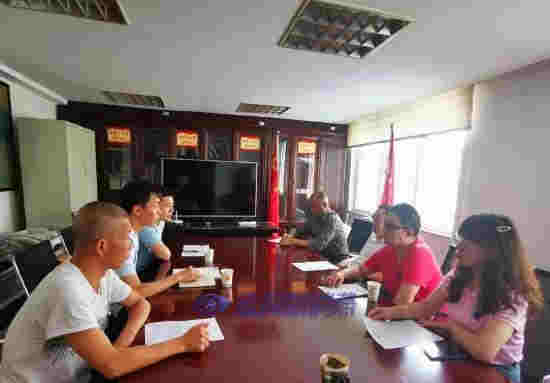 昆明官渡區煙草專賣局與市場監管局就開展電子煙市場執法檢查聯合行動進行商談