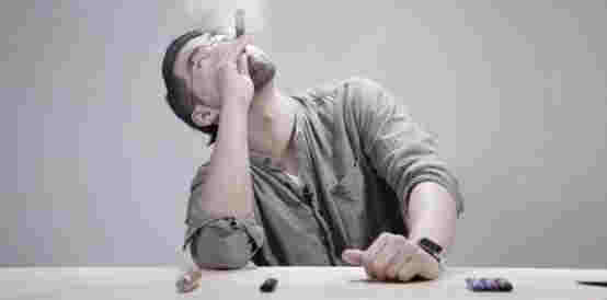 僅三年就做到3000億市值！被封殺的電子煙，賺錢野上天 