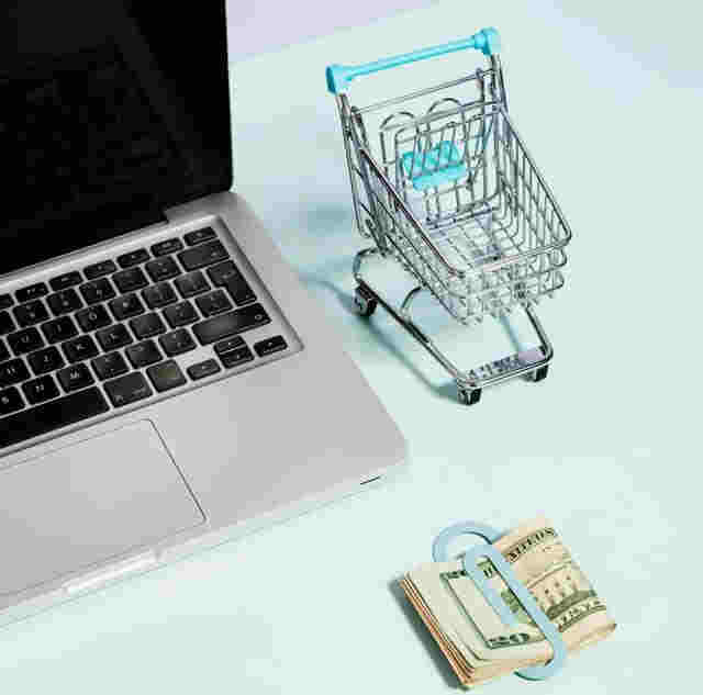 電子煙“斷網”這一年：九成玩家退場，有人當上“首富” 