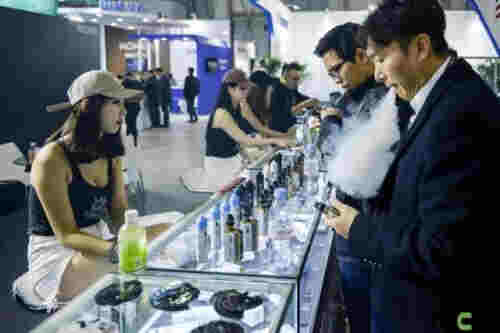 你以為電子煙就不是煙了？它的危害要當心了 