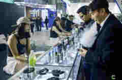 你以為電子煙就不是煙了？它的危害要當心了