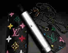 河南某小學門口文具店20元1支售賣電子煙，家長：孩子已上癮