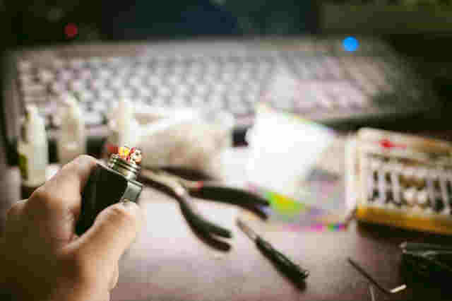 六個維度深入解析：電子煙究竟有沒有“毒”？ 