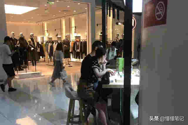 不止價格戰：電子煙門店深陷“內卷化” 