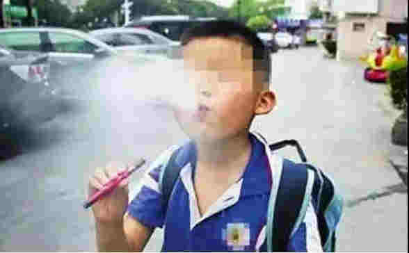 未成年人抽吸食電子煙應該怎么應對？