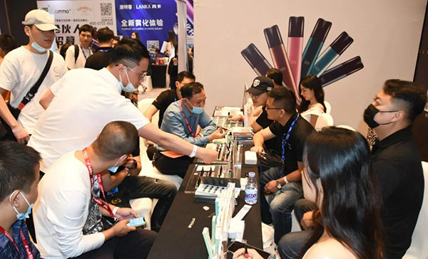 MOOSEE慕色電子煙新品亮相深圳峰會，好評如潮